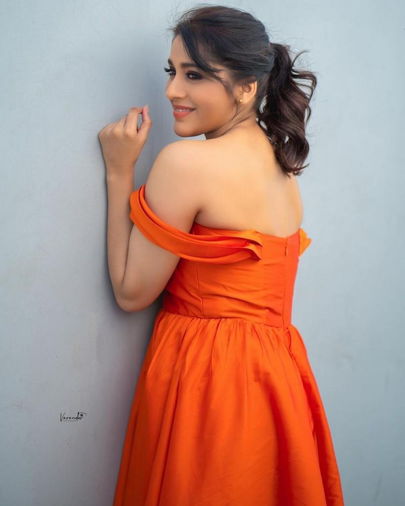 Anchor Rashmi Gautam Hottest Pics In Orange Outfit Telugu Rajyam Photos 4528